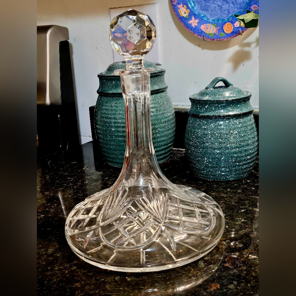 Elegant Crystal Decanter